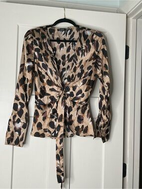 Boohoo Leopard Print Satin Tie-Front Blouse in Beige and Black
